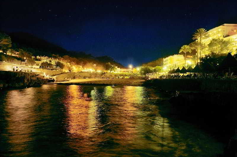 Hostal Los Pinos Cala de Sant Vicenc Εξωτερικό φωτογραφία